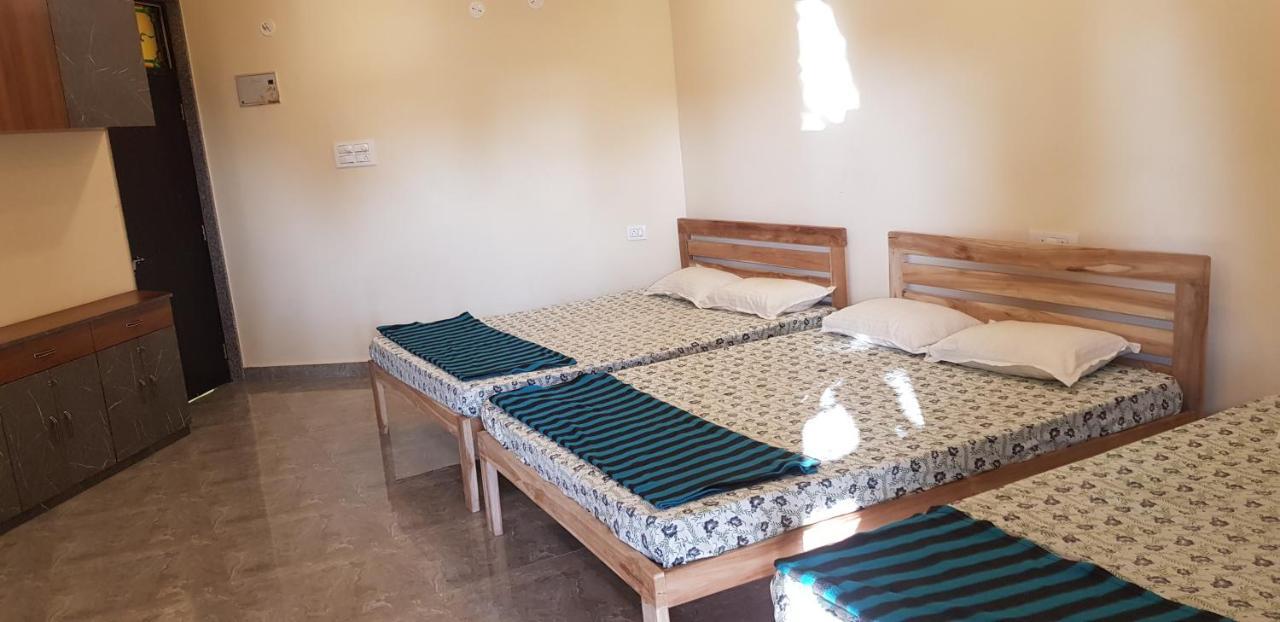 Godwill Kimo Guest House Seraulim Madgao Buitenkant foto