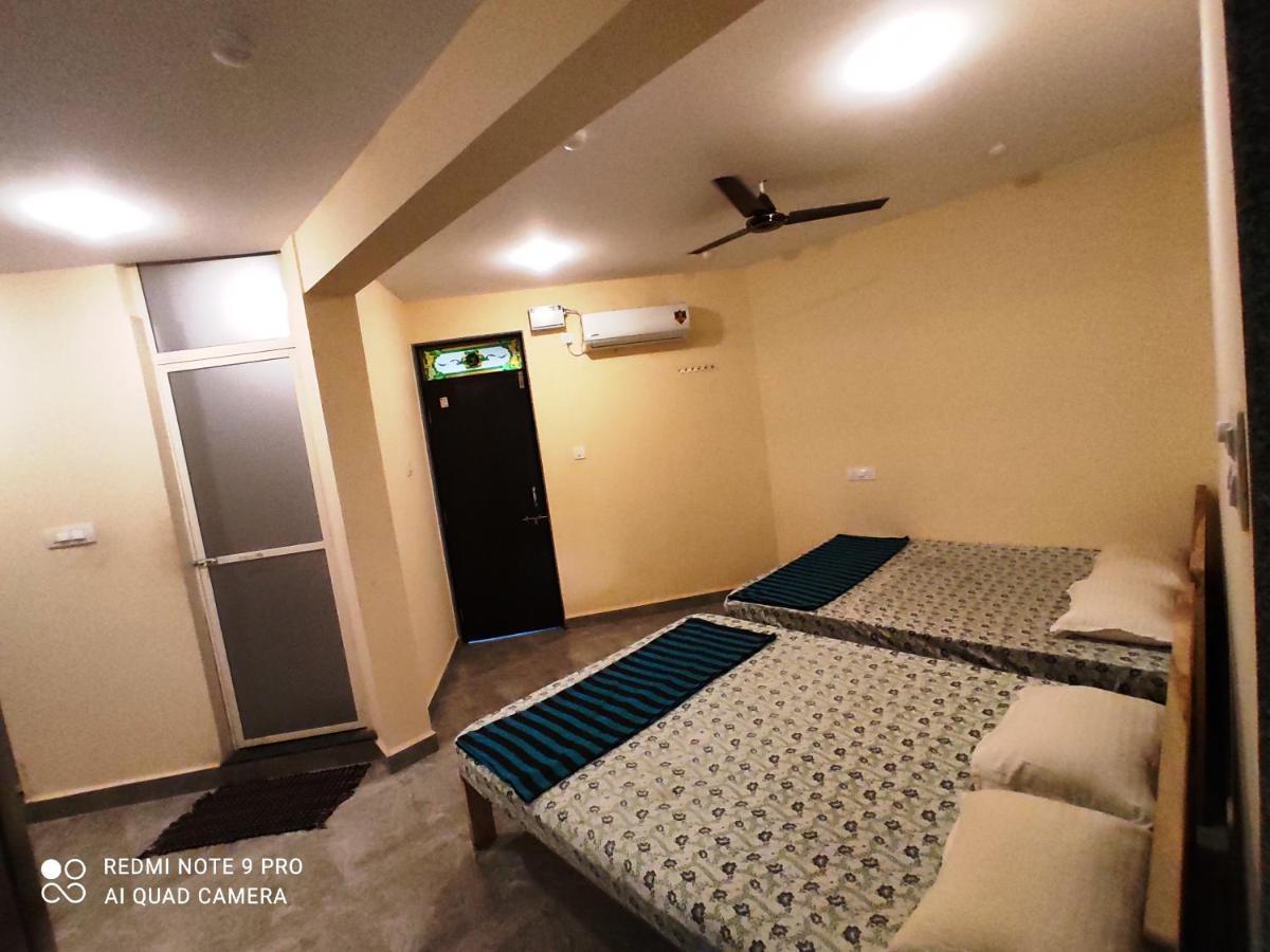 Godwill Kimo Guest House Seraulim Madgao Buitenkant foto