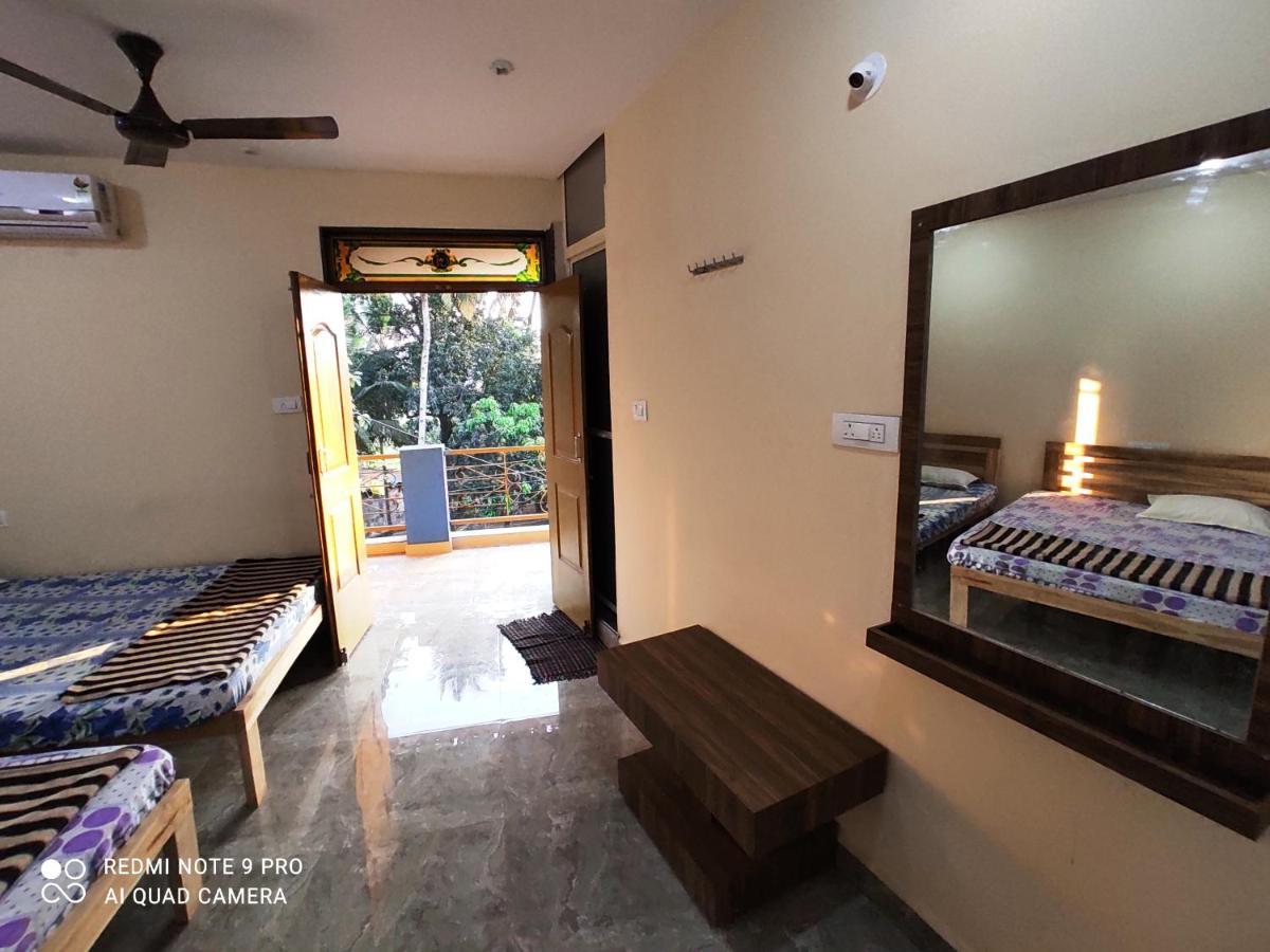Godwill Kimo Guest House Seraulim Madgao Buitenkant foto