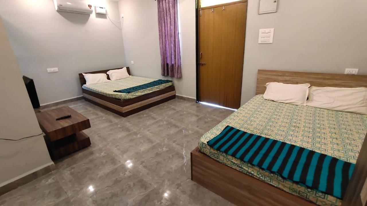 Godwill Kimo Guest House Seraulim Madgao Buitenkant foto