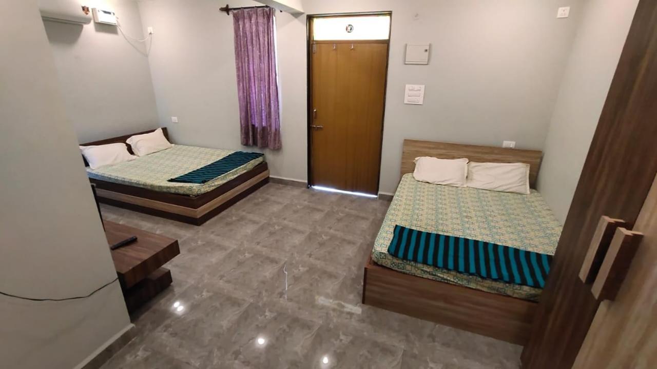 Godwill Kimo Guest House Seraulim Madgao Buitenkant foto