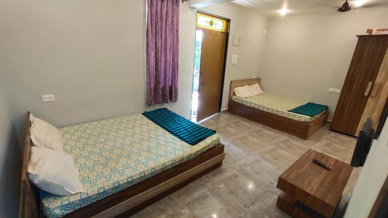 Godwill Kimo Guest House Seraulim Madgao Buitenkant foto